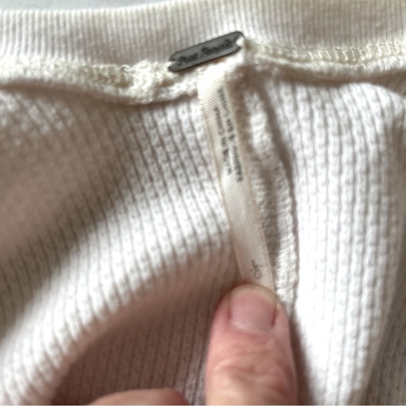 Free People Ivory Thermal Top with Embellished Sleeves Size L - Picture 10 of 10